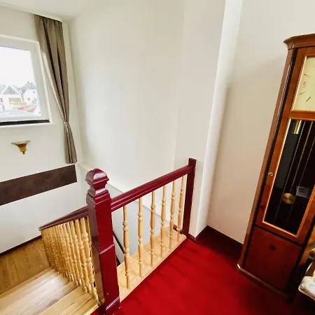 Doppelzimmer Humidor, Direkt Am Alten Strom Appartement Rostock